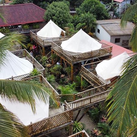 Glamping Due Amici Hotel Palomino Buitenkant foto